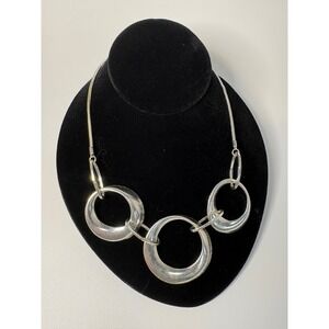 Liz Claiborne Y2K Silver Tone Graduated Triple Circle Bib Necklace Snake Chain